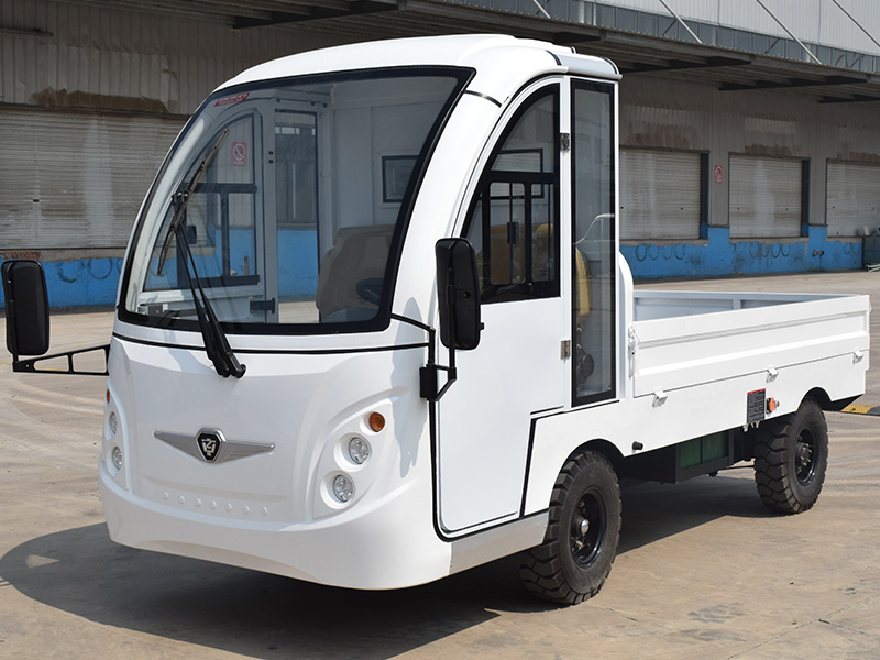 3吨封闭电动货车白色