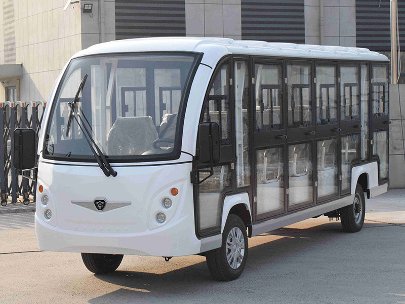 17座封闭电动观光车白色