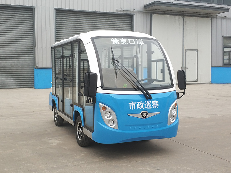 8座封闭电动观光车白蓝色