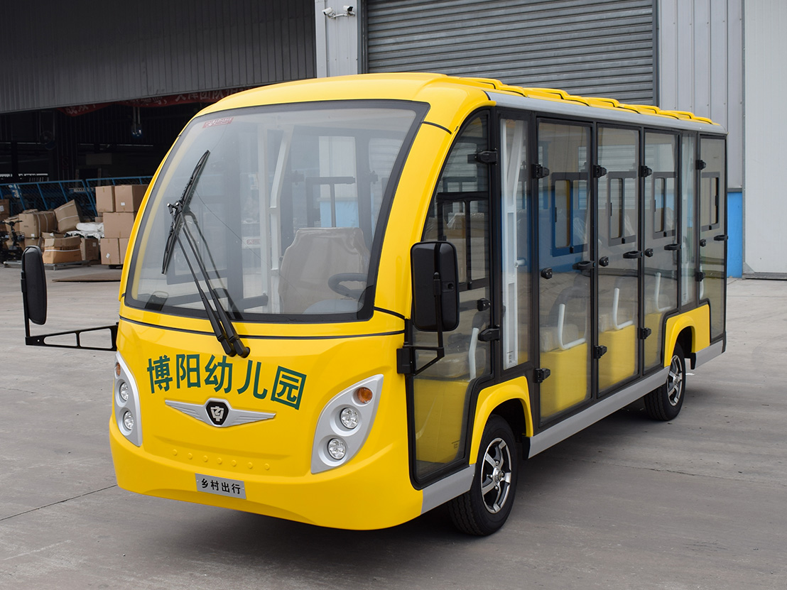 14座封闭电动观光车黄色